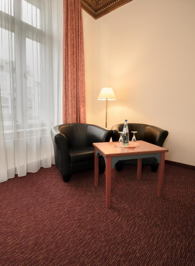 Akzent Hotel Am Goldenen Strauss กอร์ลิตซ์ ภายนอก รูปภาพ