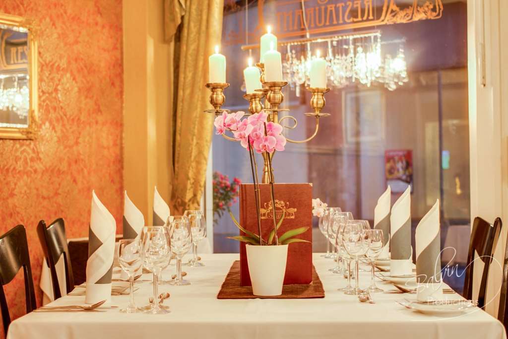 Akzent Hotel Am Goldenen Strauss กอร์ลิตซ์ ร้านอาหาร รูปภาพ