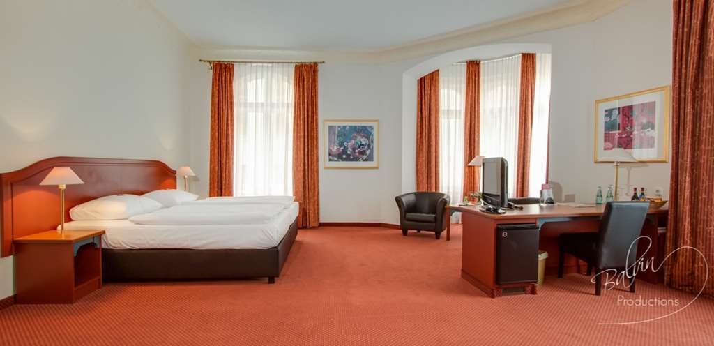Akzent Hotel Am Goldenen Strauss กอร์ลิตซ์ ห้อง รูปภาพ