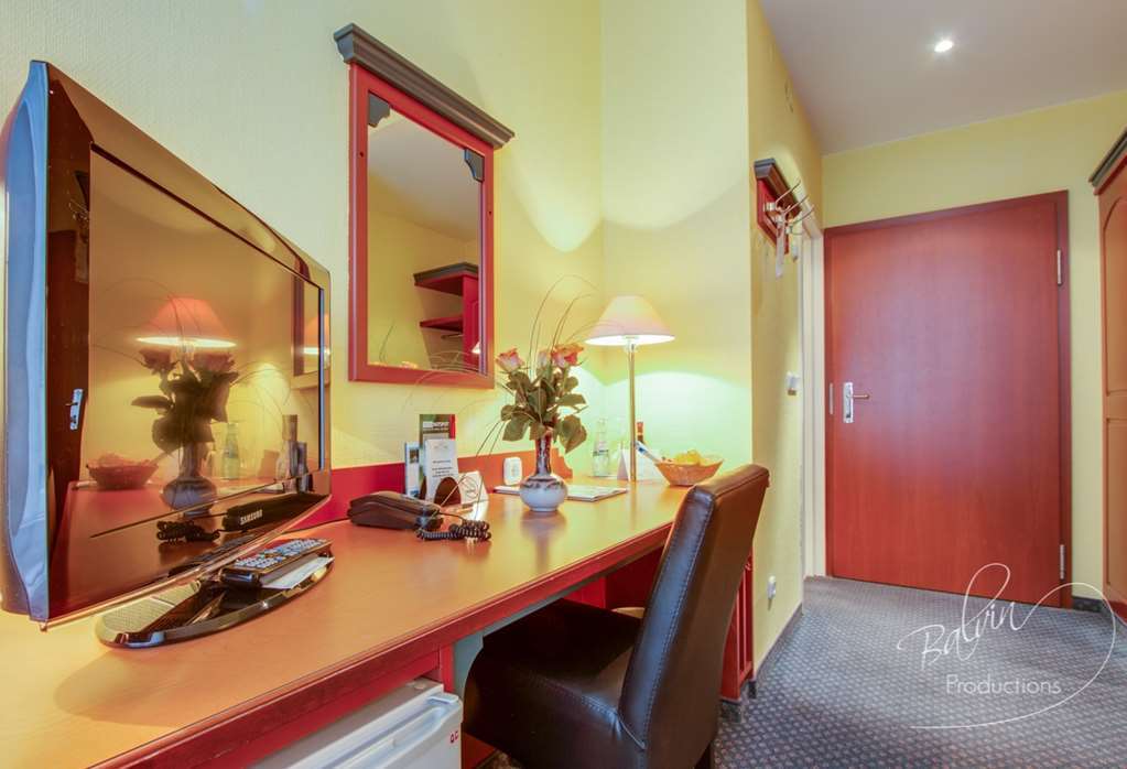 Akzent Hotel Am Goldenen Strauss กอร์ลิตซ์ ห้อง รูปภาพ