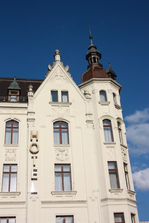 Akzent Hotel Am Goldenen Strauss กอร์ลิตซ์ ภายนอก รูปภาพ